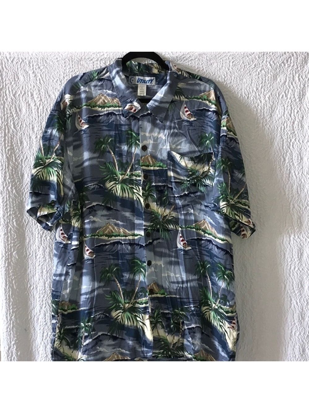 Utility Brand Men's Short Sleeve Hawaiian Island Button Down Shirt